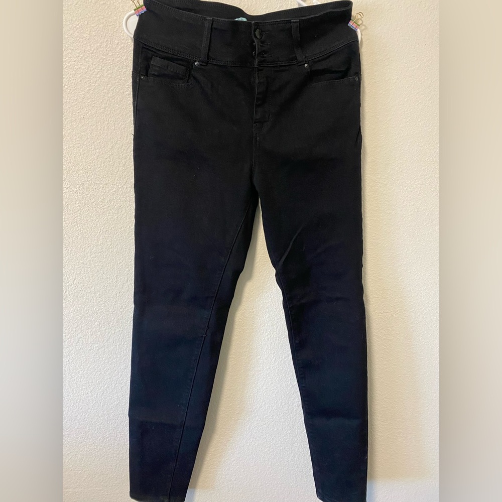 Wax Jeans Brand New w/o tags. Black. Very nice